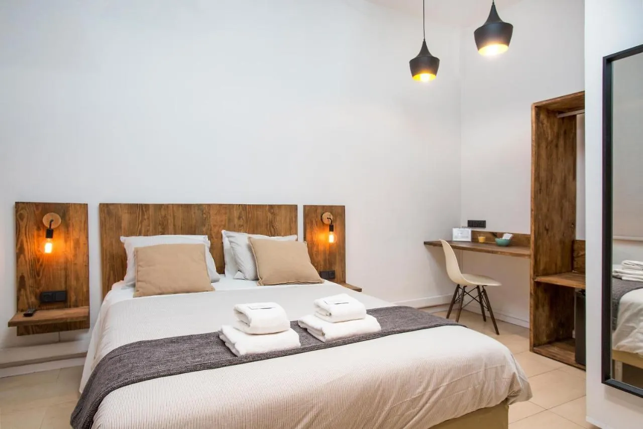 Casa Maca Guest House Barcelona 2*,  Spain